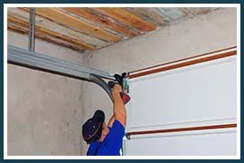 Houston Garage Door Shop Houston, TX 713-965-6409 - garage-door-maintenance